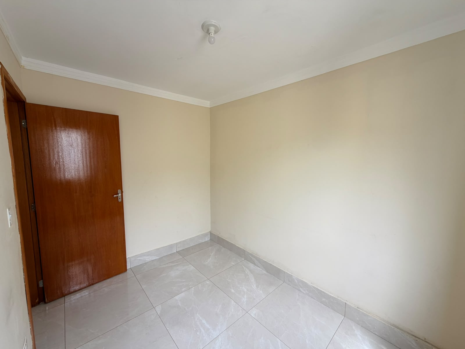 Apartamento com 2 Quartos e 46 m² para Alugar - Marialva/PR