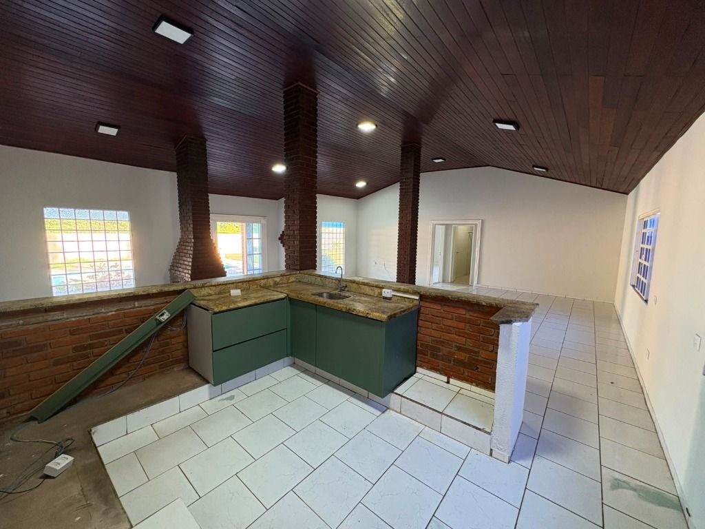 Casa com 3 dormitórios para alugar, 200 m² por R$ 5.500,00/mês - Jardim Nova Independência - Sarandi/PR