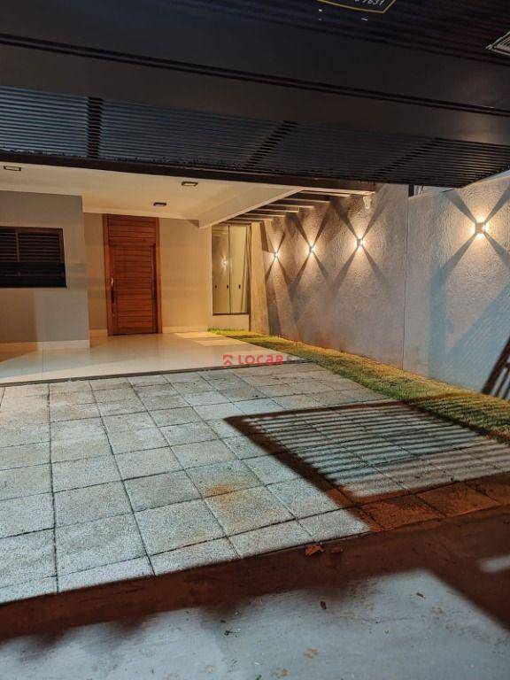 Casa com 3 dormitórios à venda, 141 m² por R$ 850.000,00 - Bom Jardim - Maringá/PR