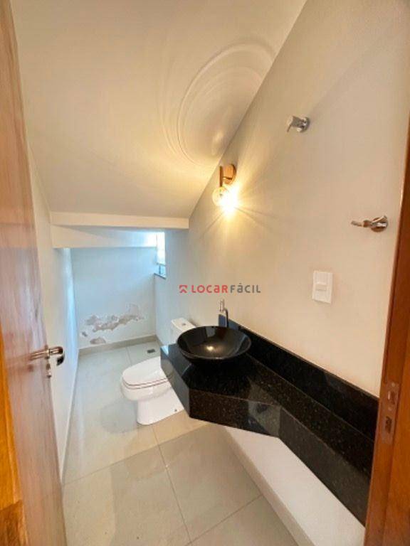 Sobrado com 4 dormitórios à venda, 250 m² por R$ 1.200.000,00 - Jardim Tóquio - Maringá/PR