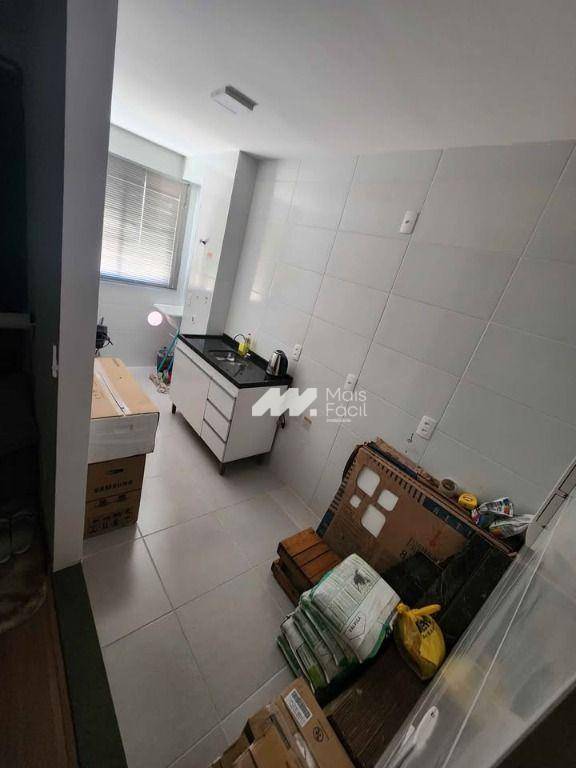 Apartamento com 2 dormitórios para alugar, 90 m² por R$ 2.500,00/mês - Zona 07 - Maringá/PR