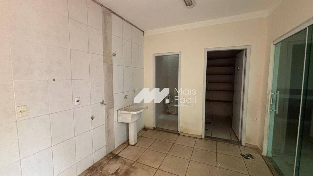 Sobrado para alugar, 150 m² por R$ 3.000,00/mês - Jardim Tóquio - Maringá/PR