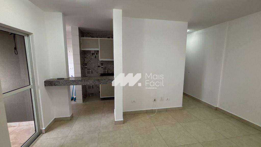 Apartamento com 2 dormitórios para alugar, 55 m² por R$ 2.450,00/mês - Zona 07 - Maringá/PR
