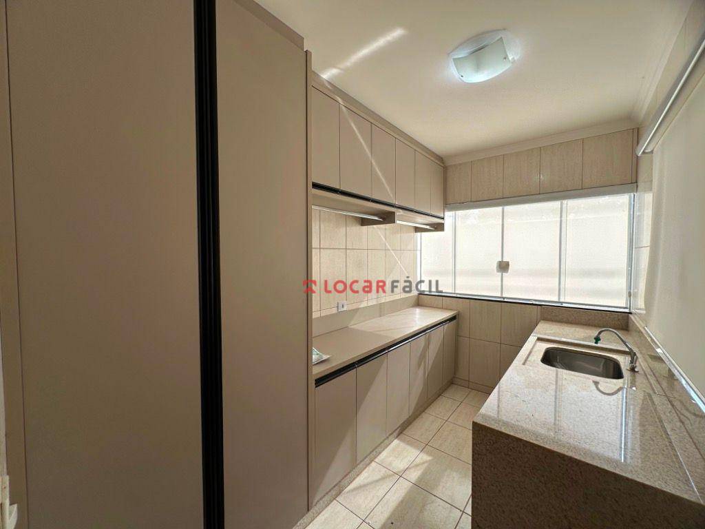 Sobrado com 4 dormitórios à venda, 250 m² por R$ 1.200.000,00 - Jardim Tóquio - Maringá/PR