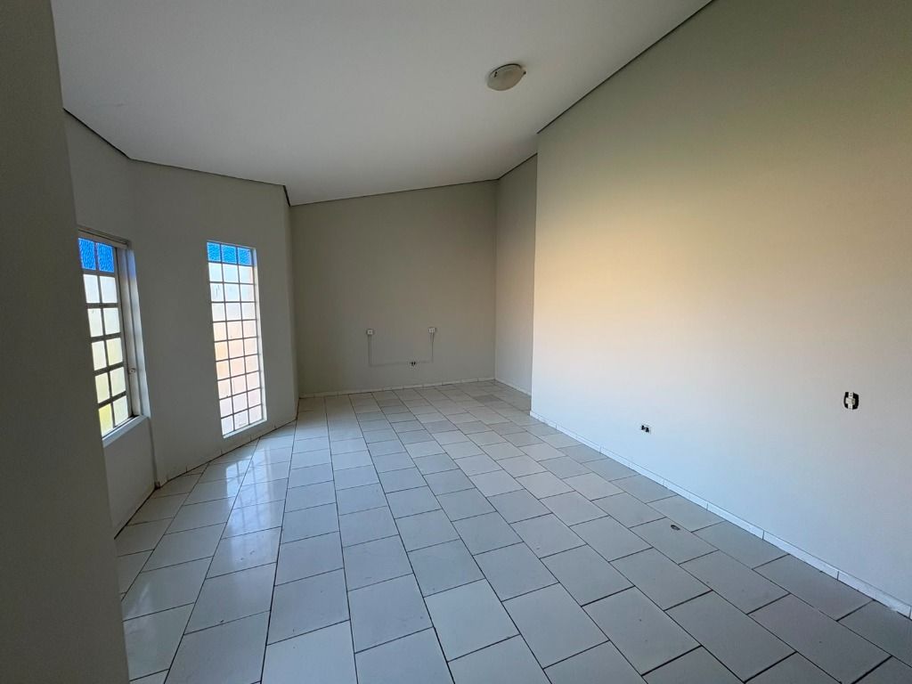 Casa com 3 dormitórios para alugar, 200 m² por R$ 5.500,00/mês - Jardim Nova Independência - Sarandi/PR
