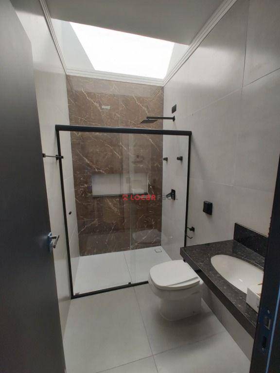 Casa com 3 dormitórios à venda, 141 m² por R$ 850.000,00 - Bom Jardim - Maringá/PR