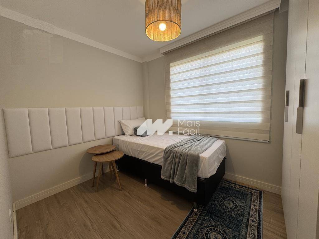 Apartamento com 2 dormitórios para alugar, 46 m² por R$ 2.900,00/mês - Jardim Ipanema - Maringá/PR