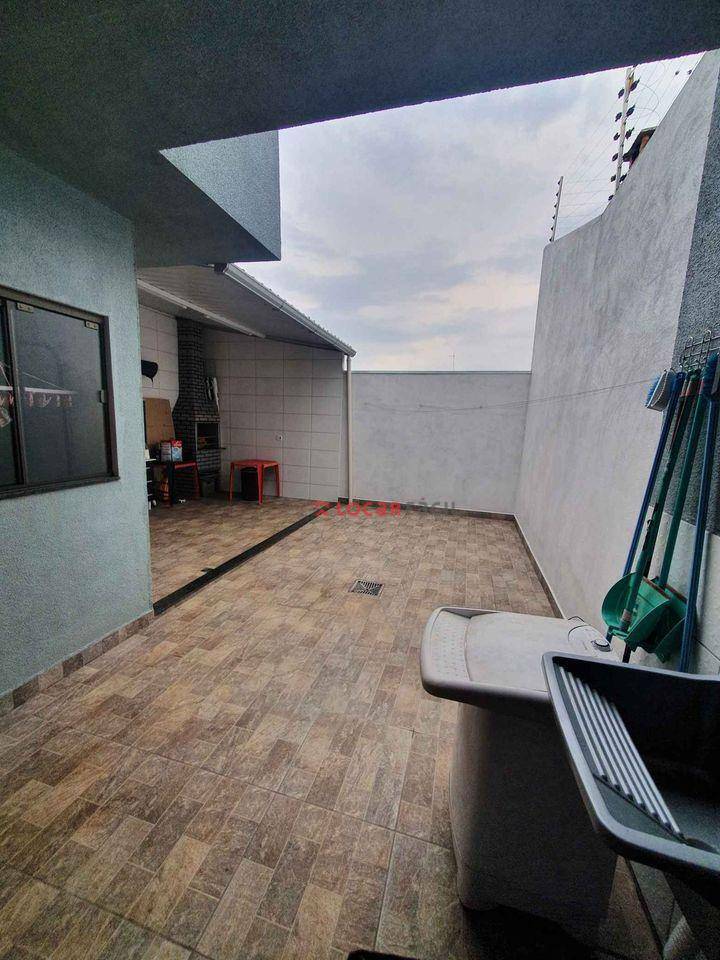 Casa com 2 dormitórios à venda, 140 m² por R$ 190.000,00 - Jardim Universal - Sarandi/PR