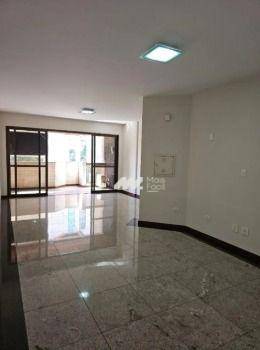 Apartamento em frente ao shopping