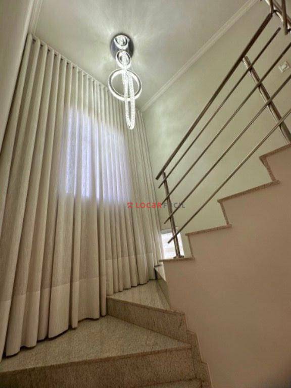 Sobrado com 4 dormitórios à venda, 250 m² por R$ 1.200.000,00 - Jardim Tóquio - Maringá/PR