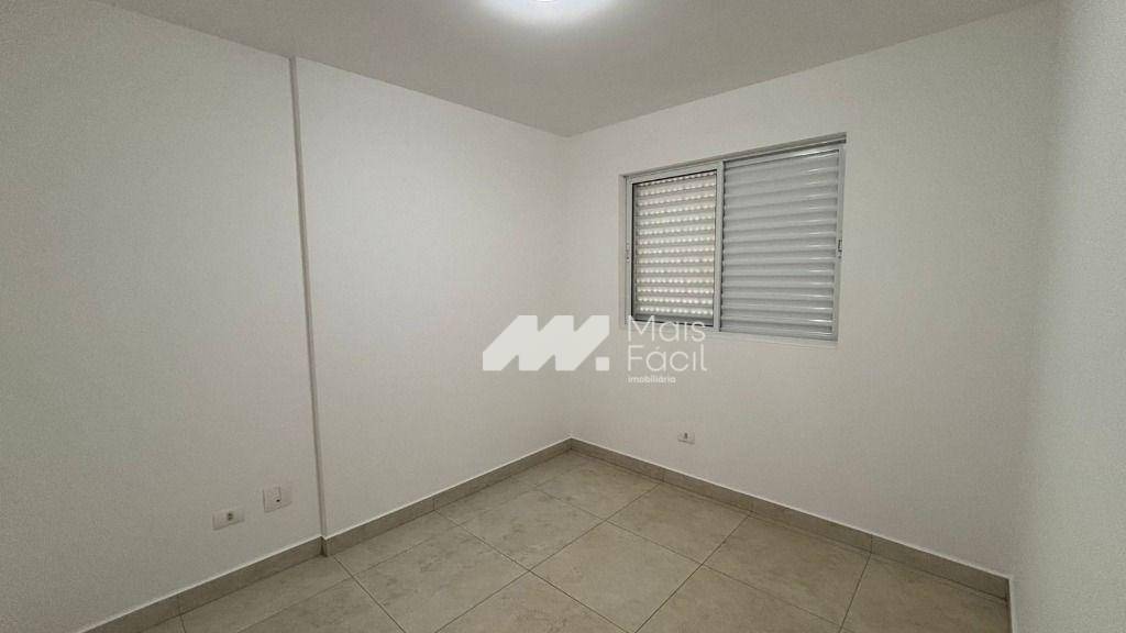 Apartamento com 2 dormitórios para alugar, 55 m² por R$ 2.450,00/mês - Zona 07 - Maringá/PR