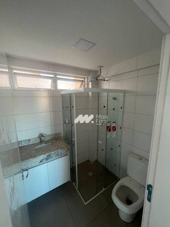 Apartamento com 2 dormitórios para alugar, 79 m² por R$ 4.100,00/mês - Parque Industrial - Maringá/PR