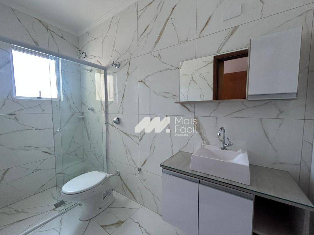 Apartamento com 3 dormitórios para alugar, 110 m² por R$ 2.800,00/mês - Zona 01 - Maringá/PR