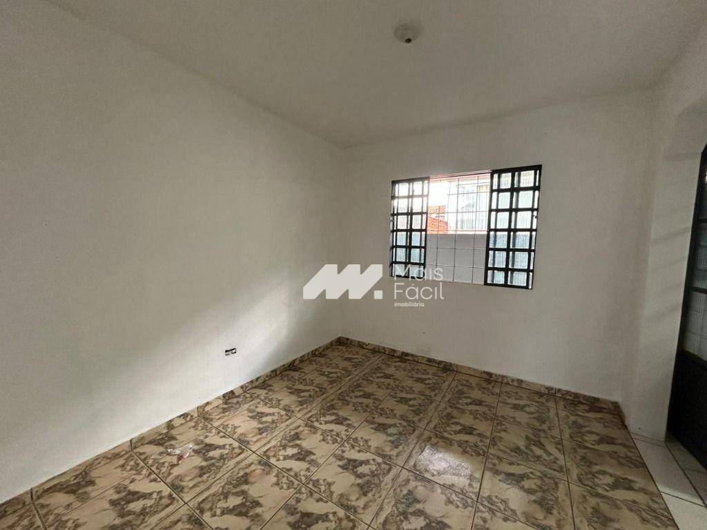 Casa com 3 dormitórios para alugar, 120 m² por R$ 2.200,00/mês - Jardim Novo Oásis - Maringá/PR
