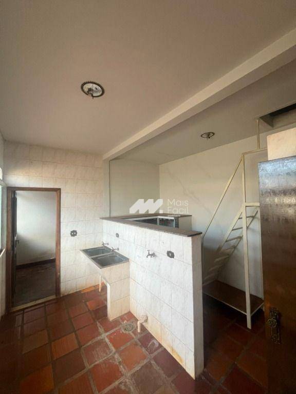 Casa para alugar, 362 m² por R$ 16.500,00/mês - Zona 04 - Maringá/PR