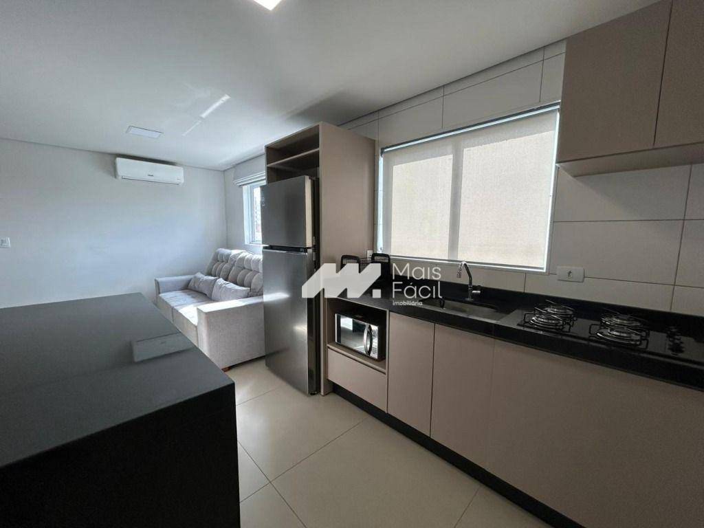 Apartamento para alugar, 65 m² por R$ 3.400,00/mês - Zona 07 - Maringá/PR