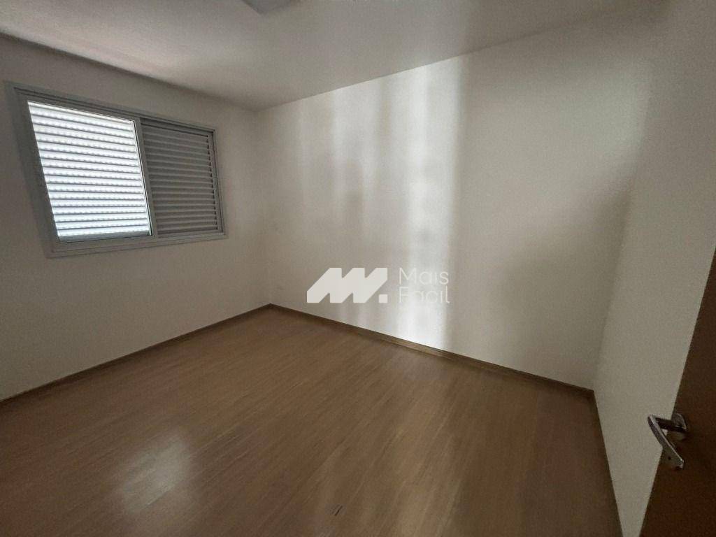 Apartamento com 2 dormitórios para alugar, 50 m² por R$ 2.300,00/mês - Jardim Aclimação - Maringá/PR