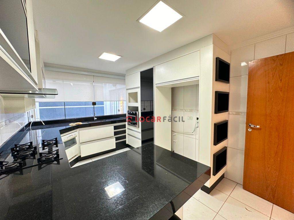 Sobrado com 4 dormitórios à venda, 250 m² por R$ 1.200.000,00 - Jardim Tóquio - Maringá/PR