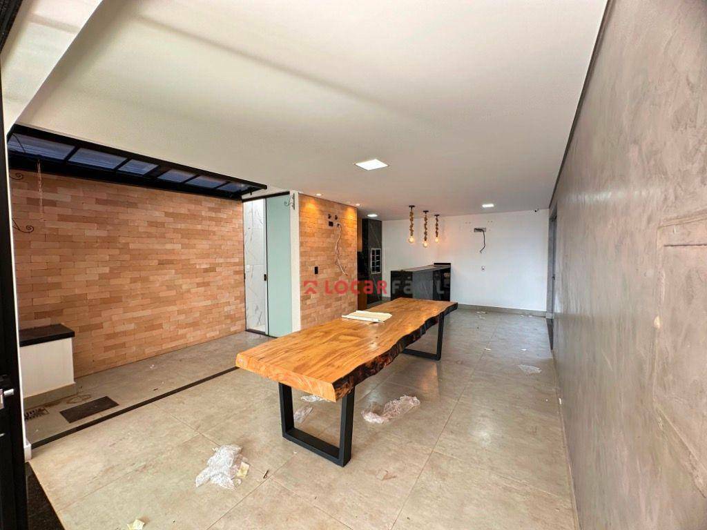 Sobrado com 4 dormitórios à venda, 250 m² por R$ 1.200.000,00 - Jardim Tóquio - Maringá/PR