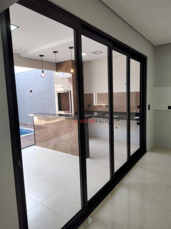 Casa com 3 dormitórios à venda, 141 m² por R$ 850.000,00 - Bom Jardim - Maringá/PR