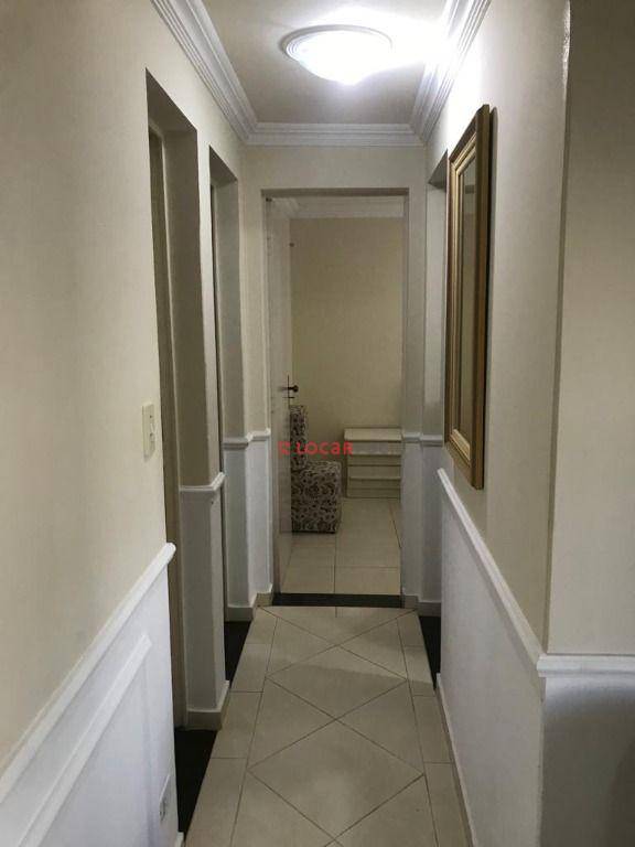 Apartamento com 3 dormitórios para alugar, 55 m² por R$ 2.460,00/mês - Vila Bosque - Maringá/PR