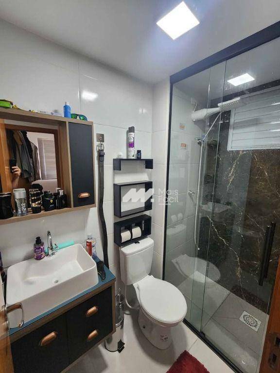 Apartamento com 2 dormitórios para alugar, 90 m² por R$ 2.500,00/mês - Zona 07 - Maringá/PR