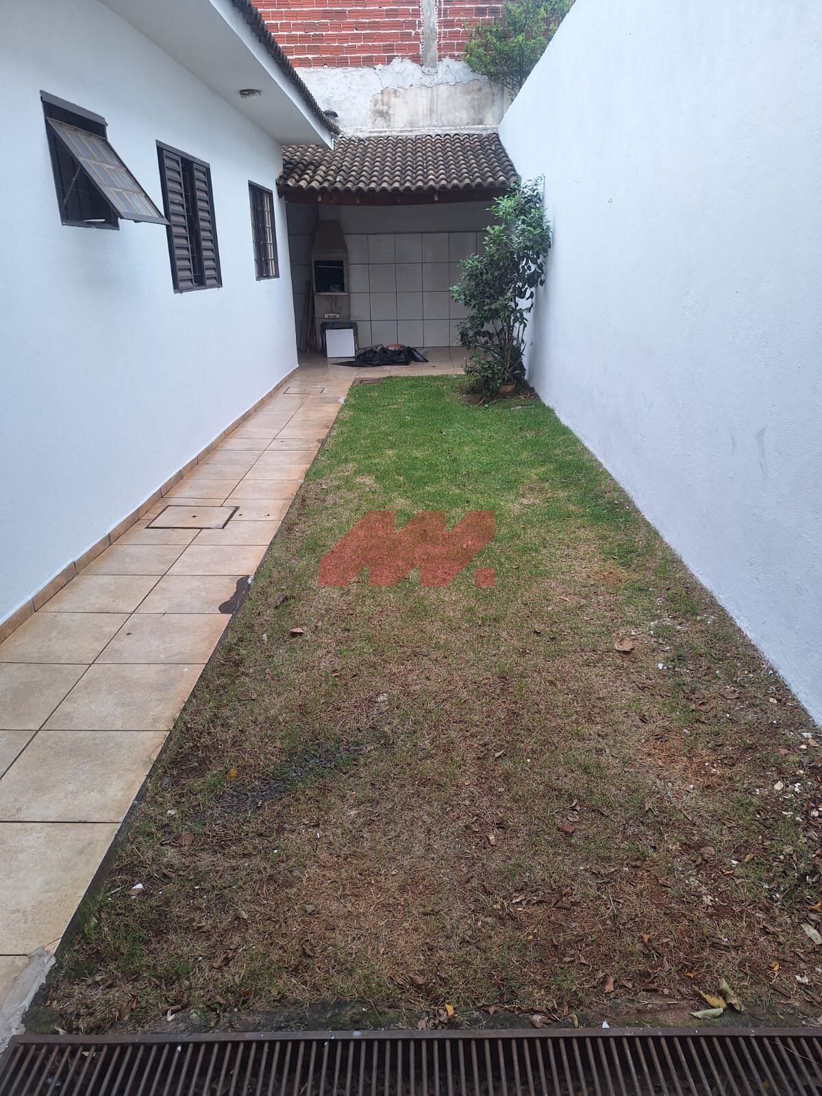 Casa para alugar 2 quartos + 1 suíte