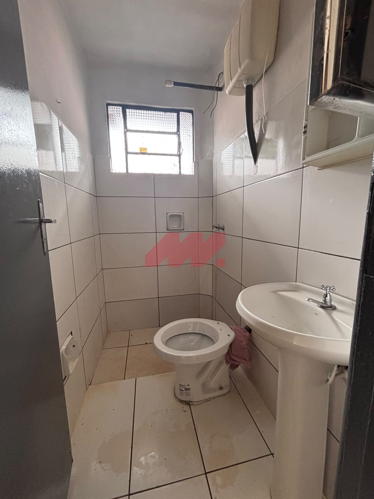 Casa de 70m² com 2 Quartos e 2 Vagas - Conjunto Habitacional Karina, Maringá/PR