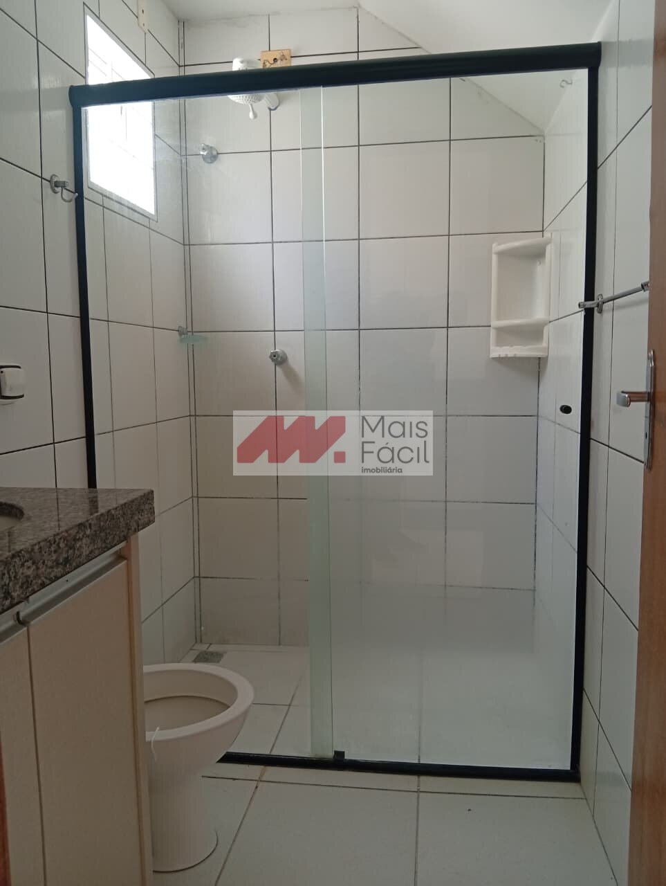 Kitnet com 1 Quarto e 30 m² na Zona 08 - Maringá/PR