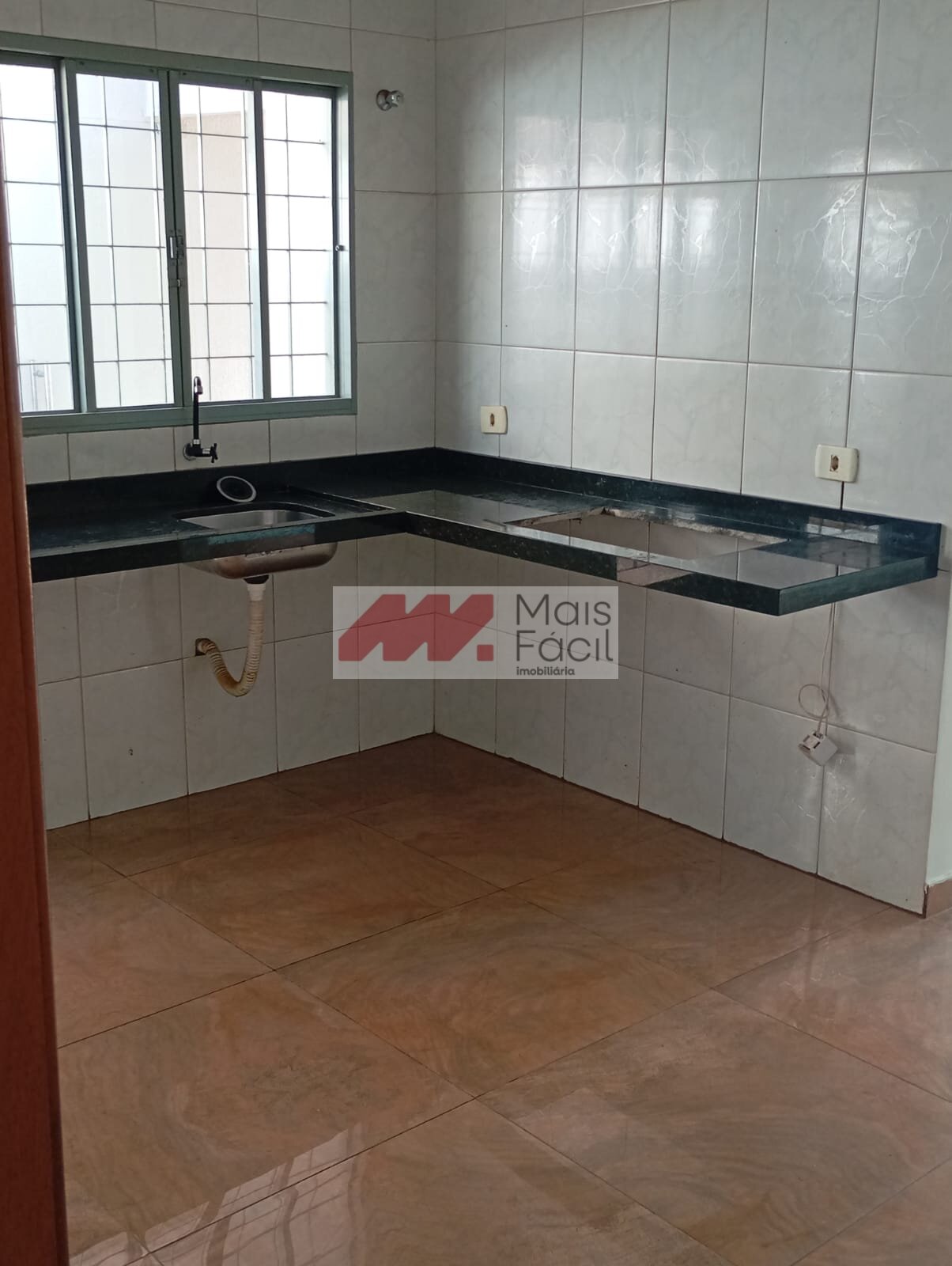 Casa para Alugar com 2 Quartos e 80 m² no Parque Tarumã em Maringá/PR