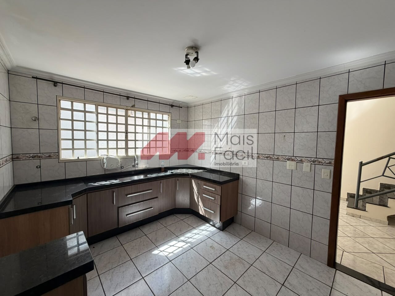 Sobrado com 3 Quartos, 120 m² na Zona 03 - Maringá/PR