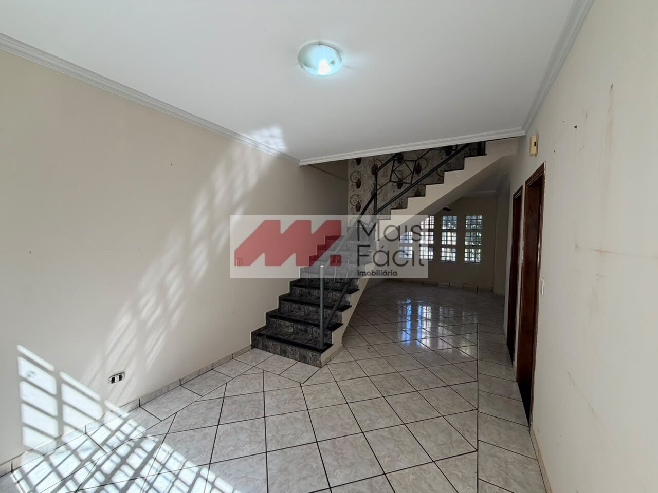 Sobrado com 3 Quartos, 120 m² na Zona 03 - Maringá/PR
