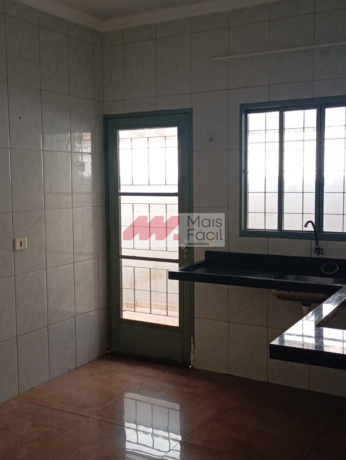 Casa para Alugar com 2 Quartos e 80 m² no Parque Tarumã em Maringá/PR