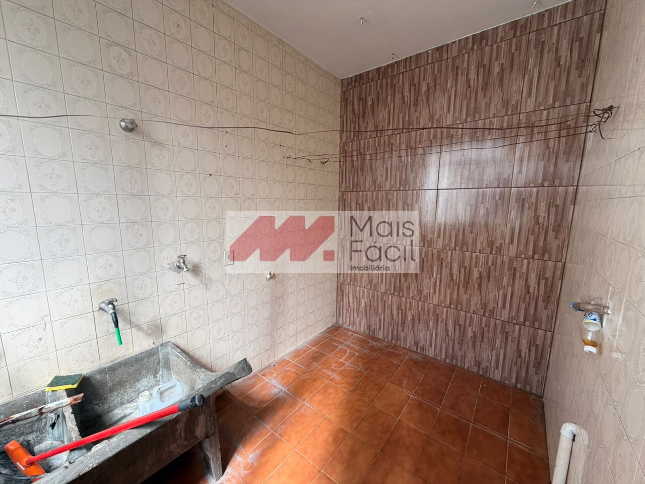 Sobreloja com 3 Quartos na Av Colombo - Zona 07, Maringá/PR